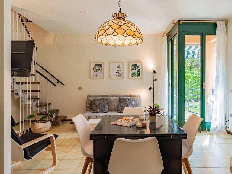 House with garden, terrace & BBQ in Gravedona