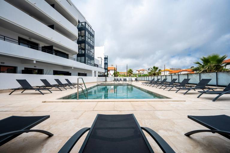 Serviced apartment with pool, sauna & jacuzzi | Beach nearby | Dogs allowed — photo 2