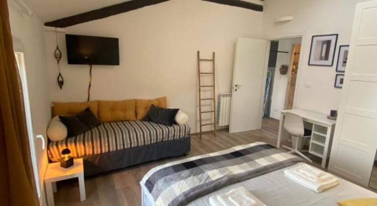 Holiday apartment with 3 rooms for 7 persons in Taverna