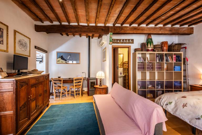 Apartment 'In The Medieval Village' with Wi-Fi and Air Conditioning — photo 4