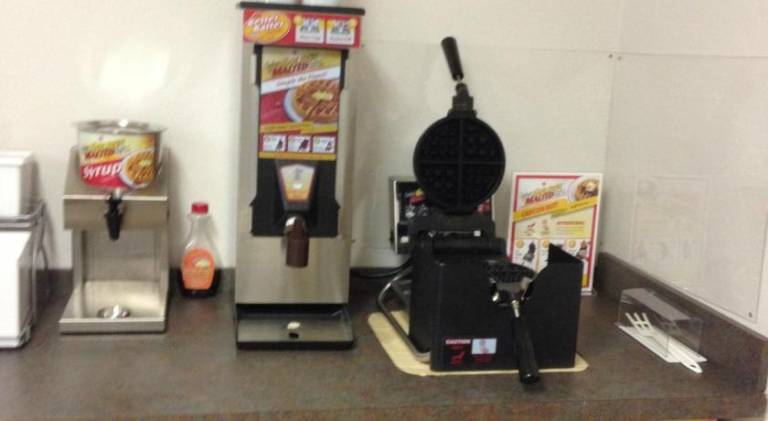 Super 8 By Wyndham Gas City Marion Area — photo 4