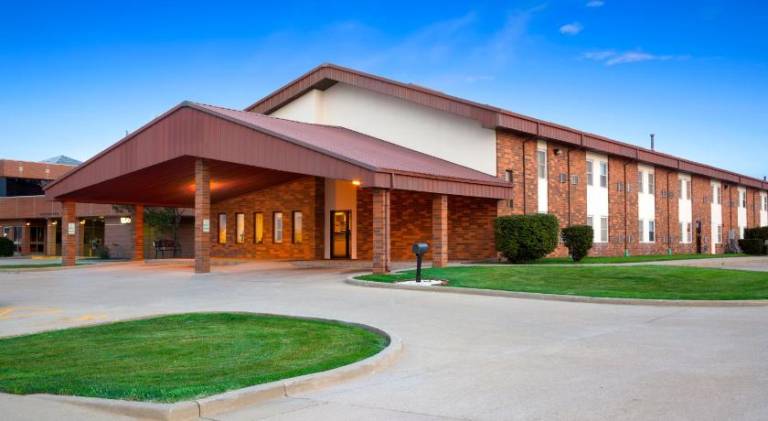 Super 8 By Wyndham Tuscola — photo 5