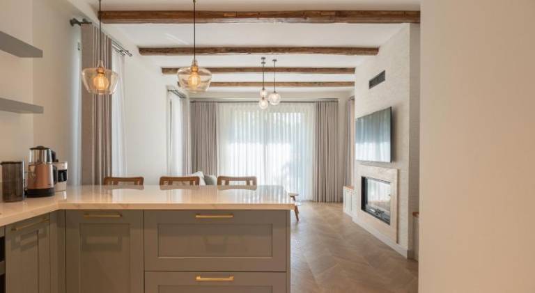 Fully equipped spacious villa with barbecue, garden & private pool | Close to the beach | Good for workation | Pet-friendly — photo 3