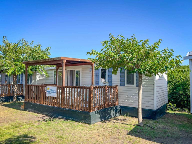 Children-friendly charming mobile home with patio, pool & jacuzzi | Dogs allowed — photo 2