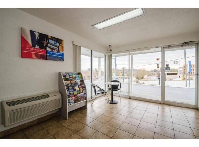 Motel 6 Commerce, GA — photo 4