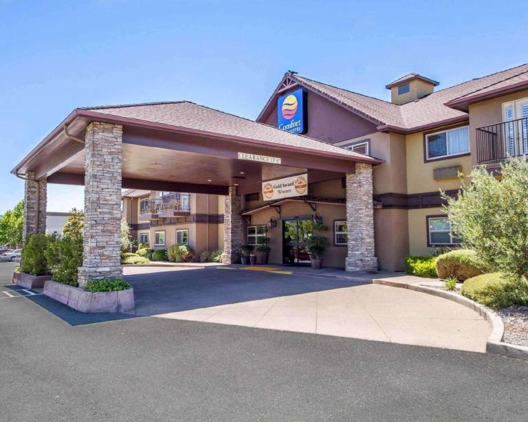 Comfort Inn & Suites Ukiah Mendocino County in Ukiah, CA