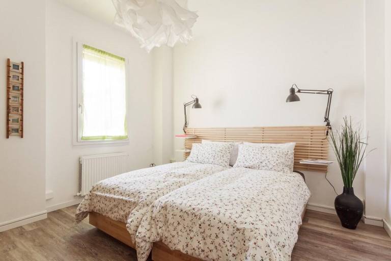 Vacation home with yard | Next to Piazza Maggiore — photo 2