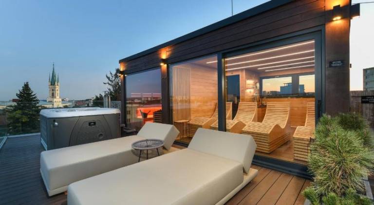 Boutique HOTEL11 (with ROOFTOP SPA) — photo 3