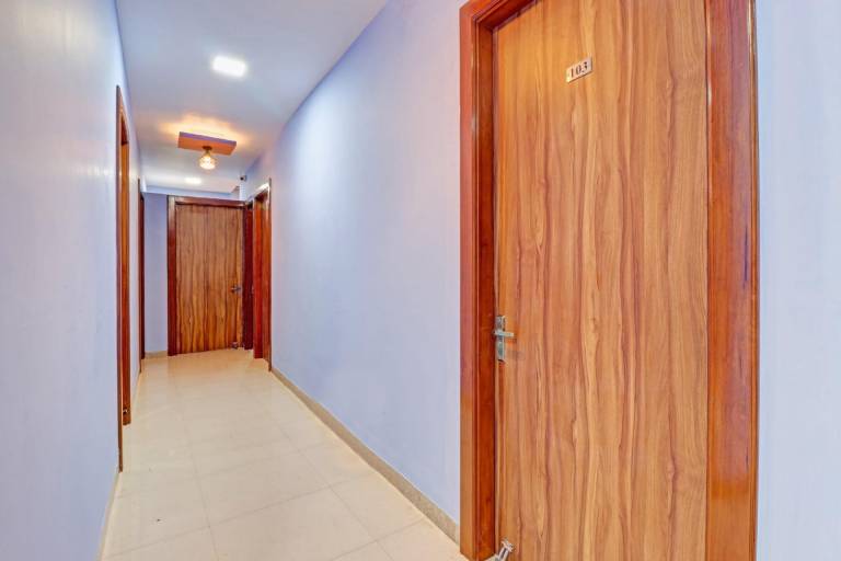 Hotel O Four S