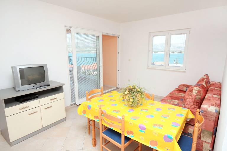 One bedroom apartment with terrace and sea view Mastrinka (Čiovo) (A-4836-c) — photo 2