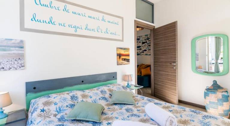 House with 1 room for 5 persons in Bordighera