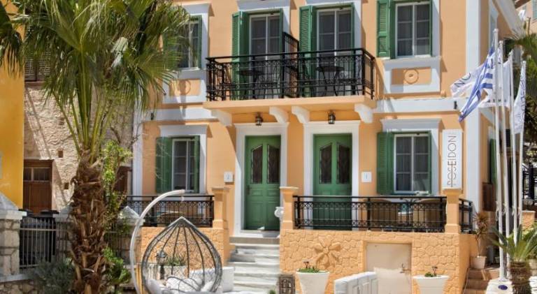 Family-oriented wonderful apartment with yard & patio | Dogs allowed — photo 3