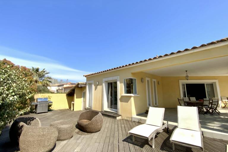 Child-friendly villa with private pool, garden & barbecue | Dogs allowed — photo 3
