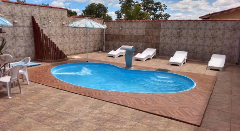 House with pool — photo 3
