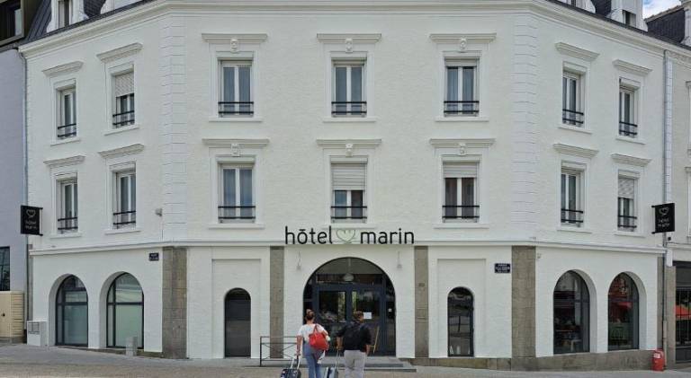 Hotel et Apparts Marin in Mayenne
