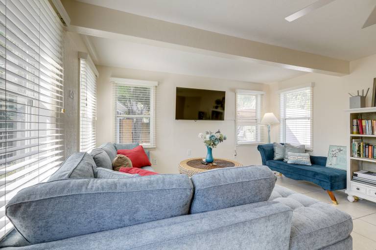3 Mi to Jensen Beach: Pet-Friendly Getaway w/ Yard — photo 3
