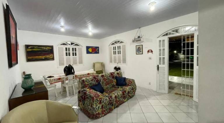 Ample house with yard & pool | Pets are welcome — photo 4