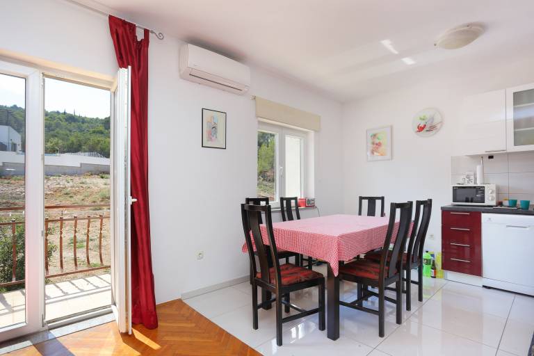 Three bedroom apartment with terrace and sea view Arbanija, Čiovo (A-1125-a) — photo 4