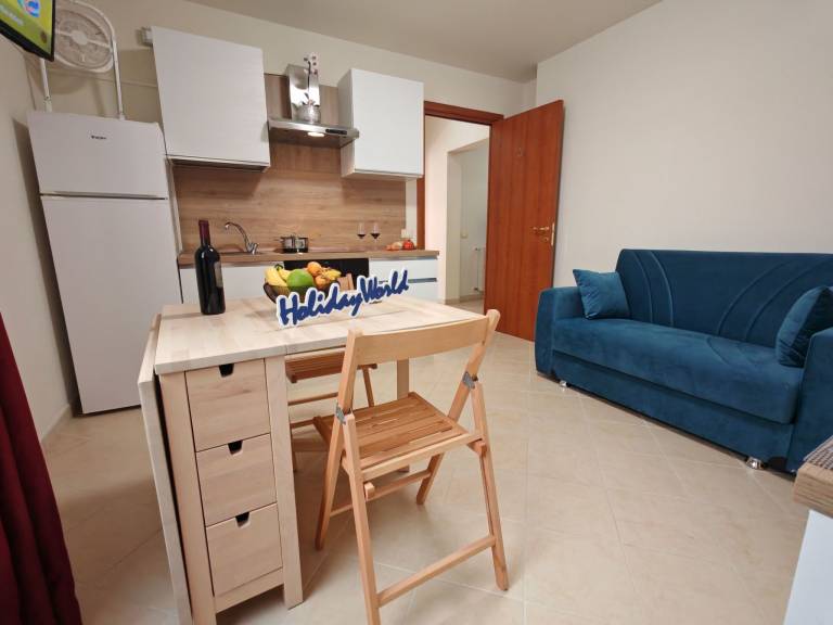 Rental apartment with 2 rooms for 5 persons — photo 4