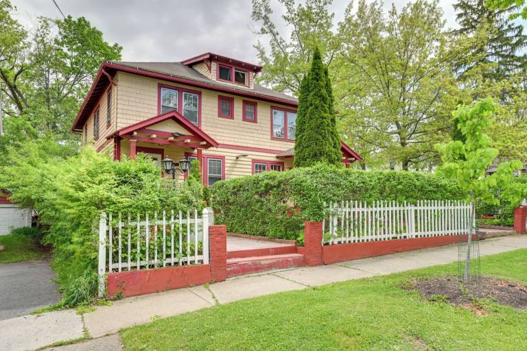 House Ithaca