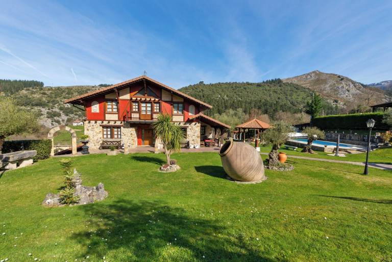 Villa  Indusi