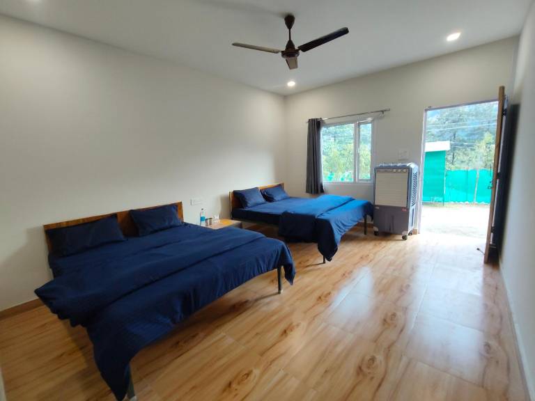 Bungalow with patio, pool & yard | Close to the beach | Pets are welcome — photo 5