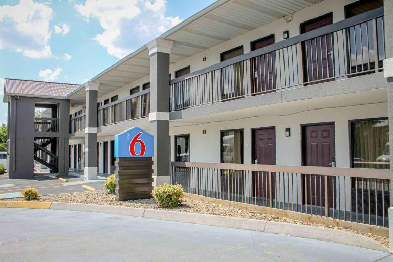 Motel 6 Knoxville, TN - East — photo 5