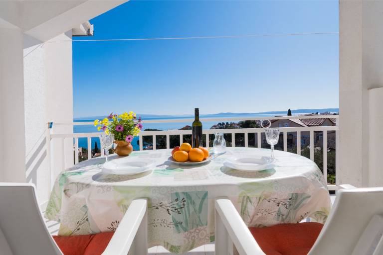 Rental apartment with barbeque & patio | Sea view in Okrug