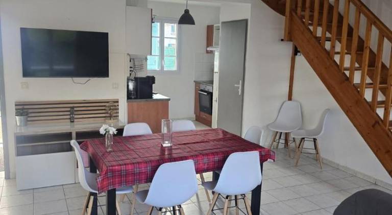 Fully equipped house with garden, barbecue & terrace | Dogs allowed — photo 2