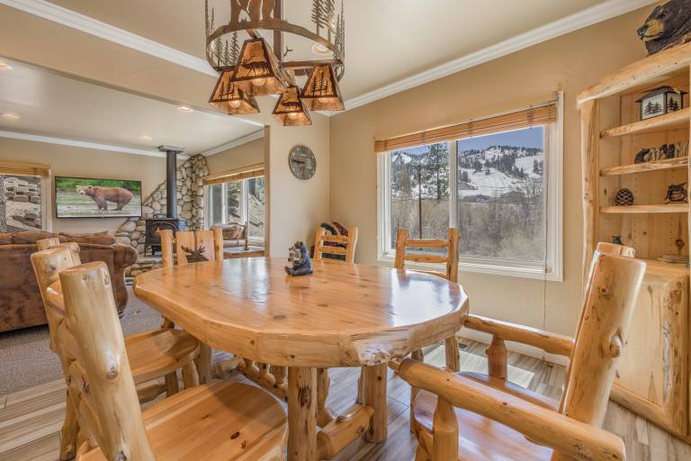 Walk to Ski Resort: Mtn-View Cabin w/ Hot Tub! — photo 4