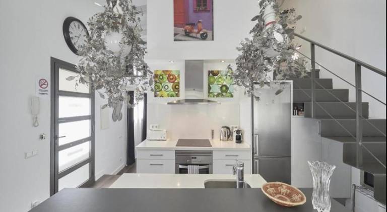 Holiday apartment with terrace | Near Magic Fountain of Montjuïc — photo 4