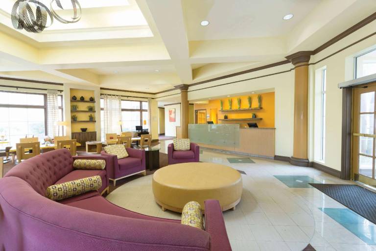 La Quinta Inn & Suites by Wyndham Raleigh/Durham Southpoint — photo 2