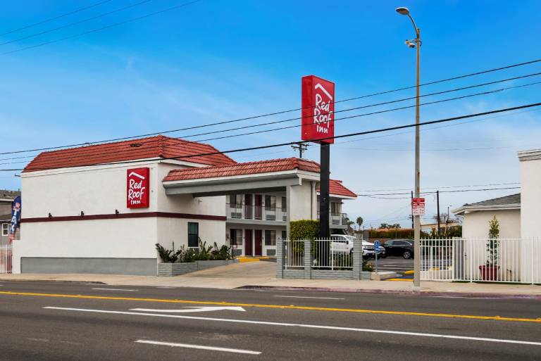 Red Roof Inn Carson - Wilmington, CA — photo 4