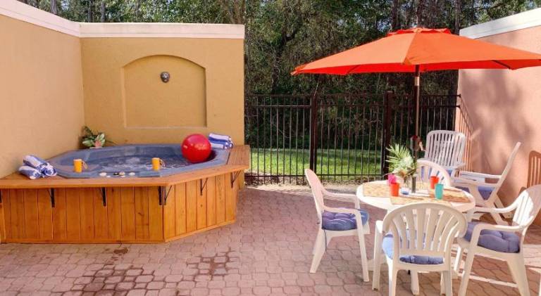 Villa with pool | Pets allowed — photo 2