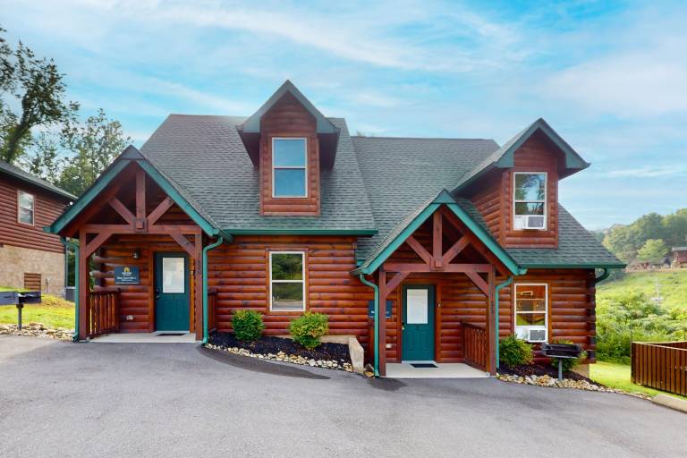 Cabin  Pigeon Forge