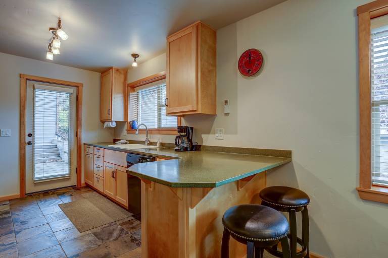 Hutson's Hideaway 30 Day — photo 3