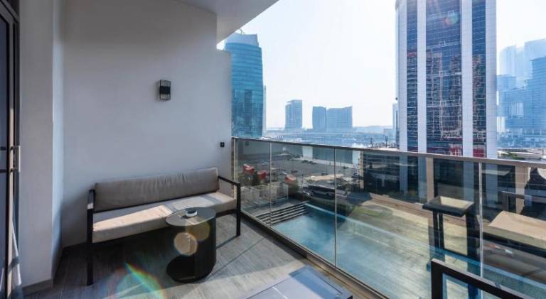 Beautiful holiday apartment with pool & jacuzzi | Close to The Dubai Fountain | Pets allowed — photo 3