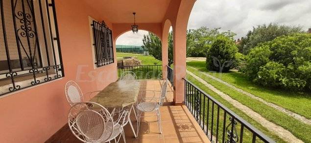 Cottage with pool, yard & grill | River view | Pet-friendly — photo 4