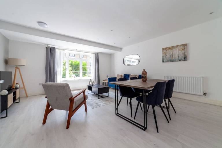 Apartment Isleworth