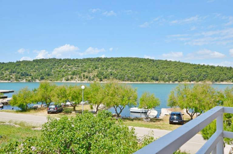 Holiday apartment with grill & patio | Sea view in Sibenik
