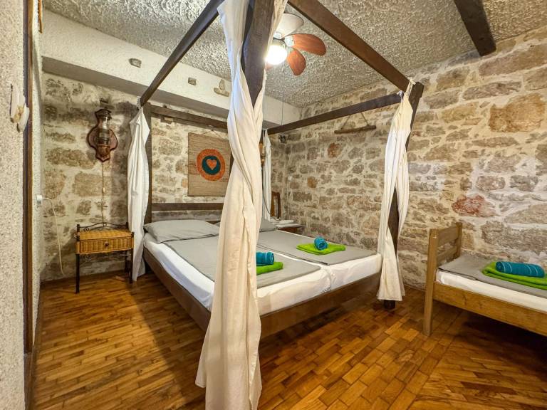 Ferienwohnung in Betina für max. 4 Personen, Ferienwohnung in Betina für max. 4 Personen,