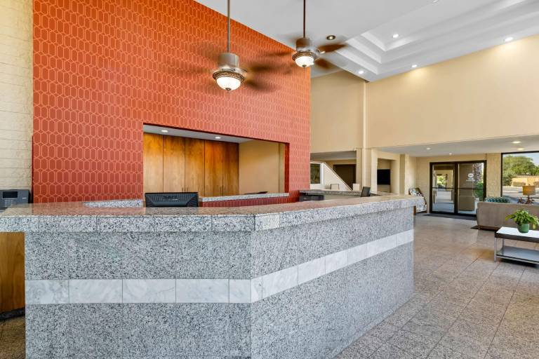 Best Western Date Tree Hotel — photo 5