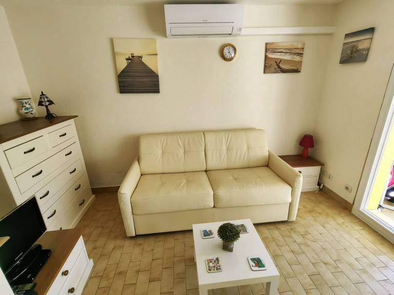 Lovely T2 cabin for 4 people, garden, 900m from the sea — photo 4