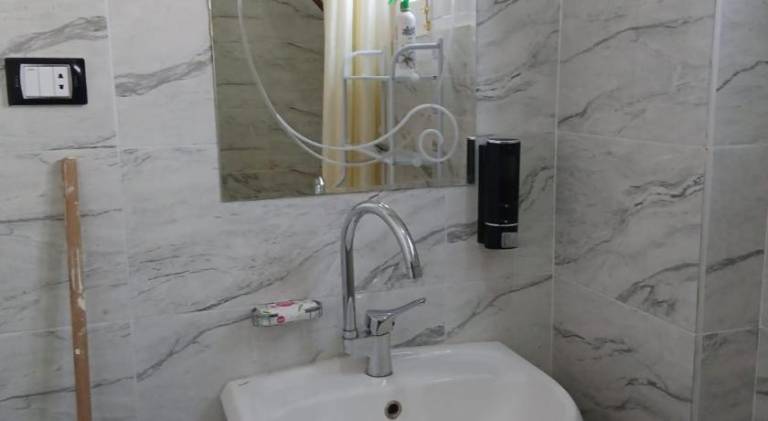 Apartment with jacuzzi — photo 2