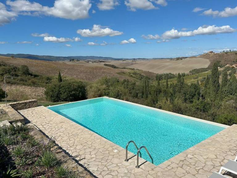House with barbeque, yard & private pool — photo 4