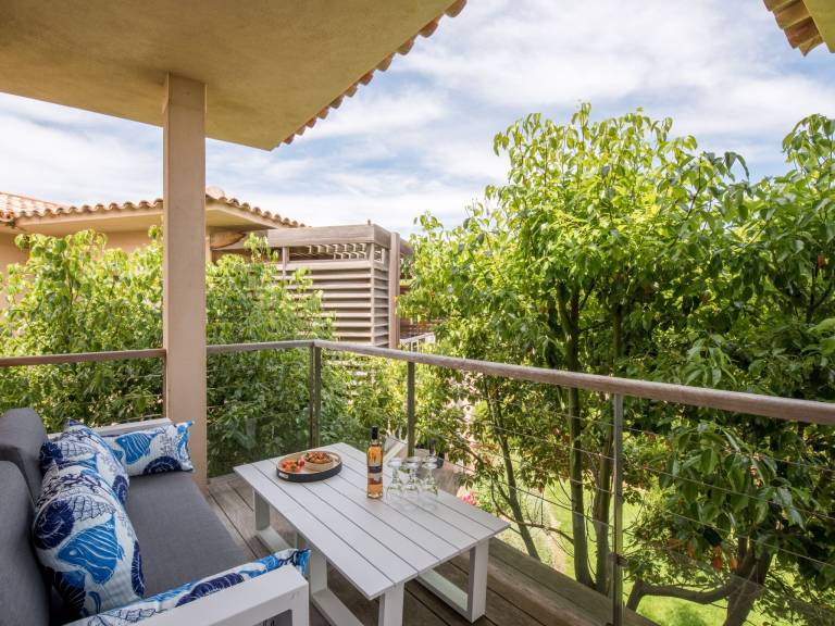 Holiday apartment with terrace & garden — photo 3