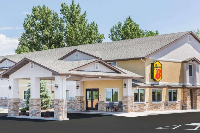 Super 8 By Wyndham Montrose in Montrose, CO
