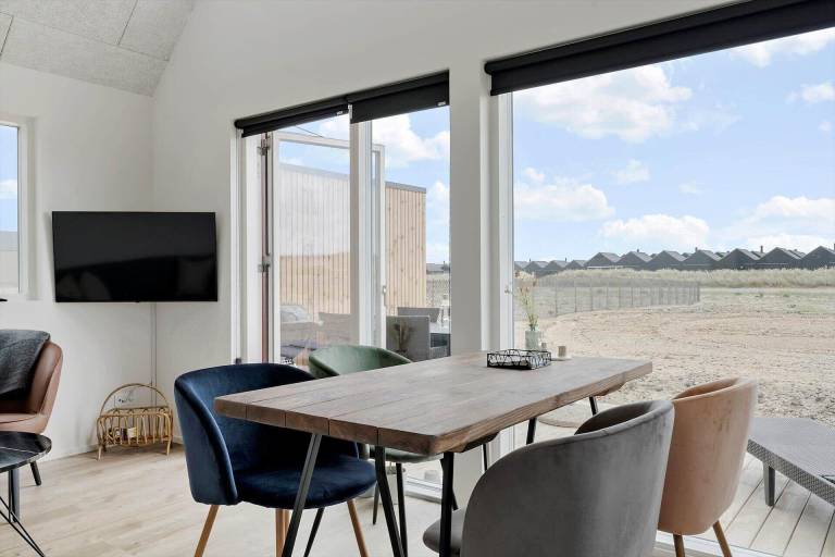 Vacation home with barbeque & terrace — photo 2