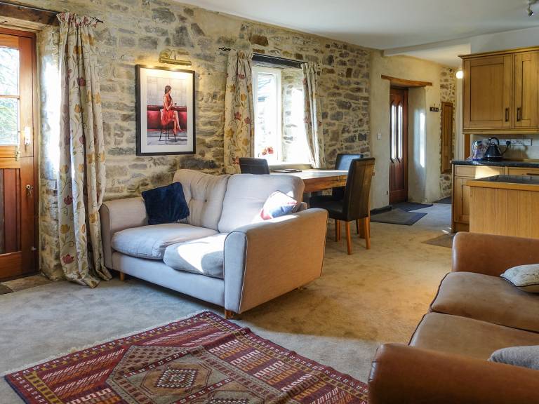Family-oriented cottage with garden | River view | Pet-friendly — photo 2