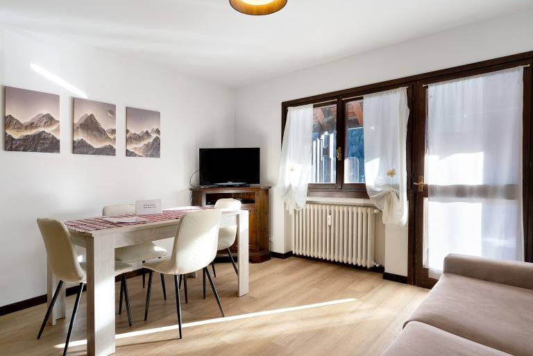 Apartment 'Casadegli Orsi' with Mountain View, Balcony and Wi-Fi — photo 4